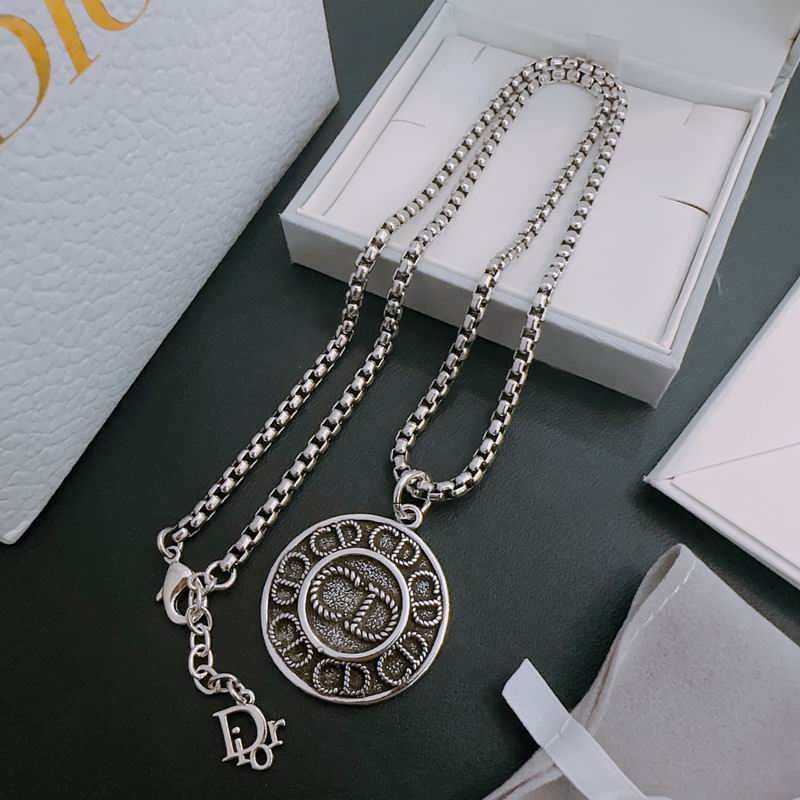 Dior Necklace 05lyr306